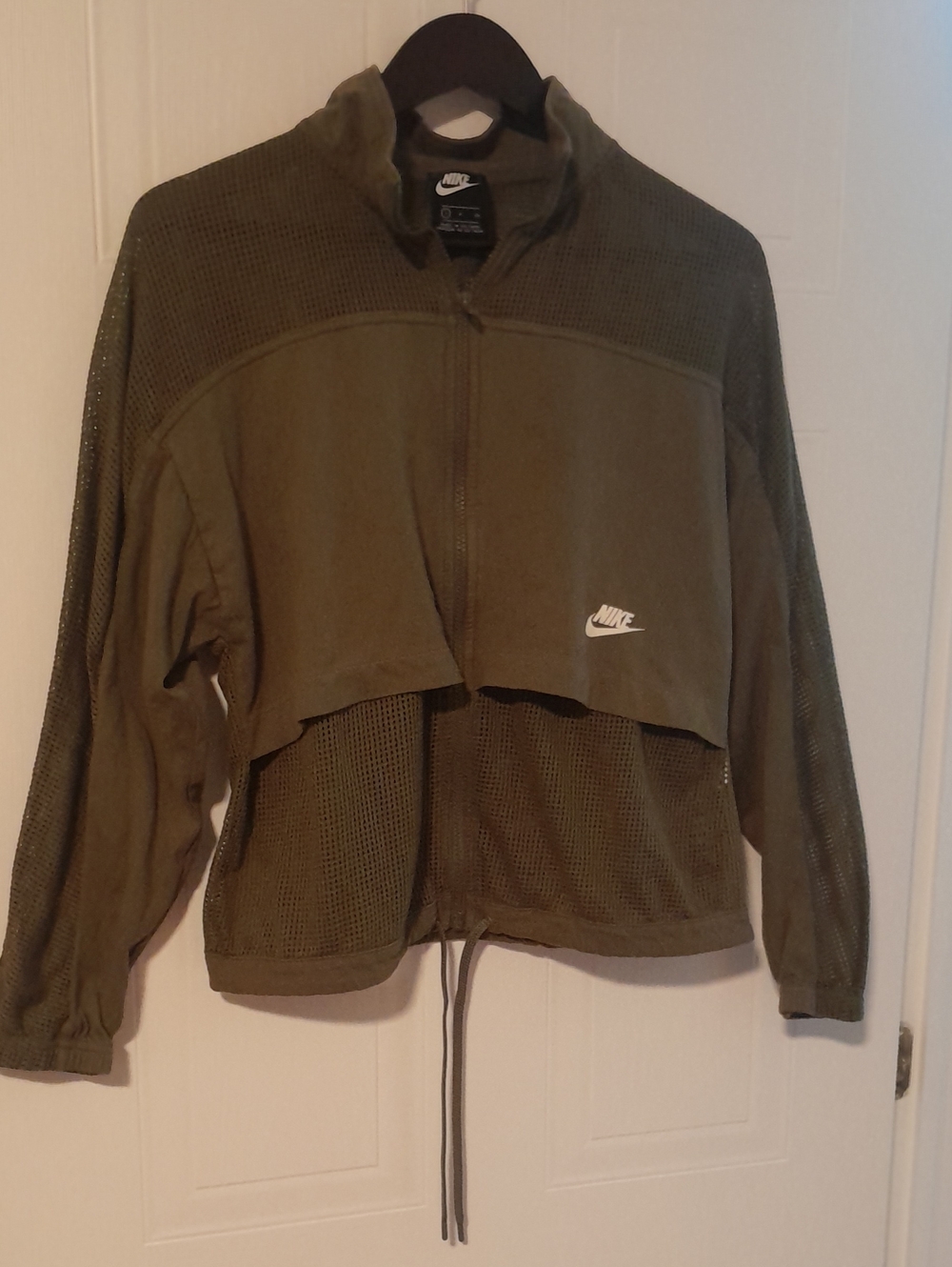 Nike Women's Olive Green Zip-Front Lightweight Jacket